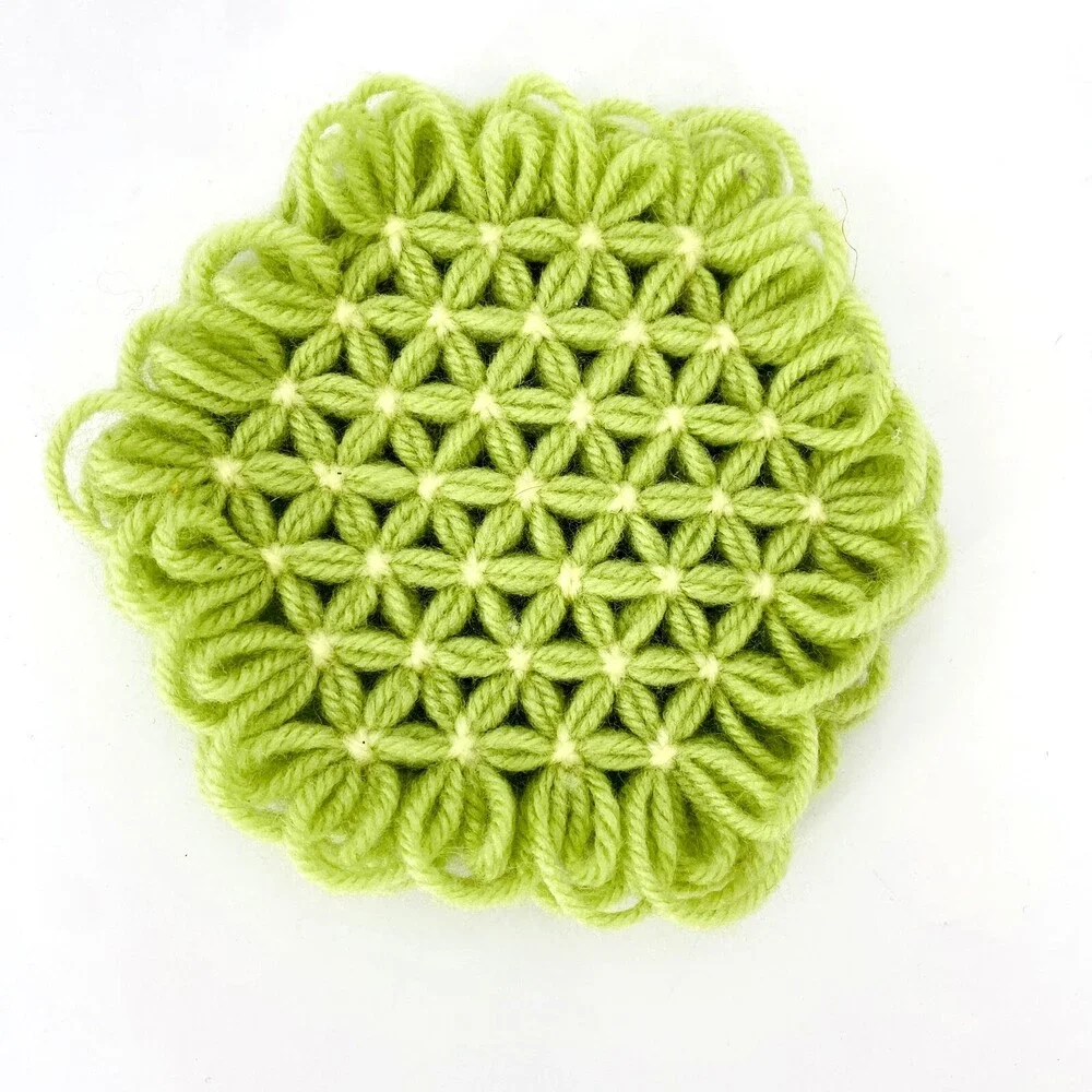 Vintage Handcrafted 5.5” Green Puffy Star Daisy Thick Crochet Potholder Trivet